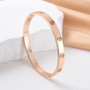 Elegant ROSE GOLD Bangle Bracelet. Stainless steel non tarnish 18kt gold plated